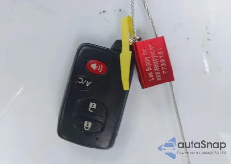 2012 Toyota Prius Three z USA, uszkodzony, nr VIN JTDKN3DUXC1572927